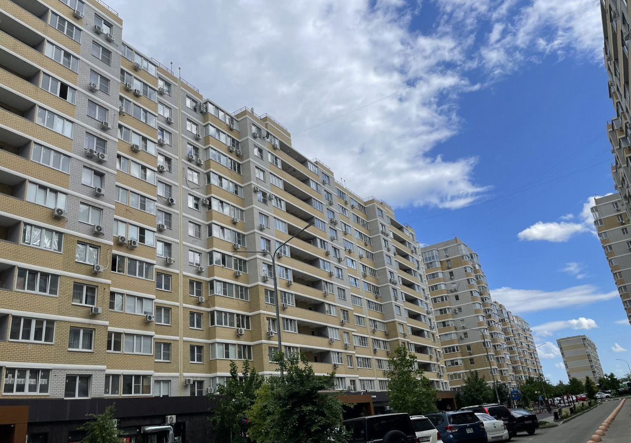 квартира г Краснодар р-н Прикубанский ул Красных Партизан 1/4к 10 фото 2