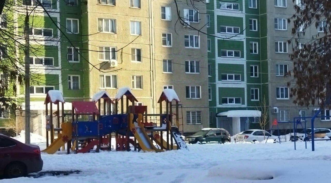квартира г Челябинск р-н Калининский ул 40-летия Победы 38а фото 11