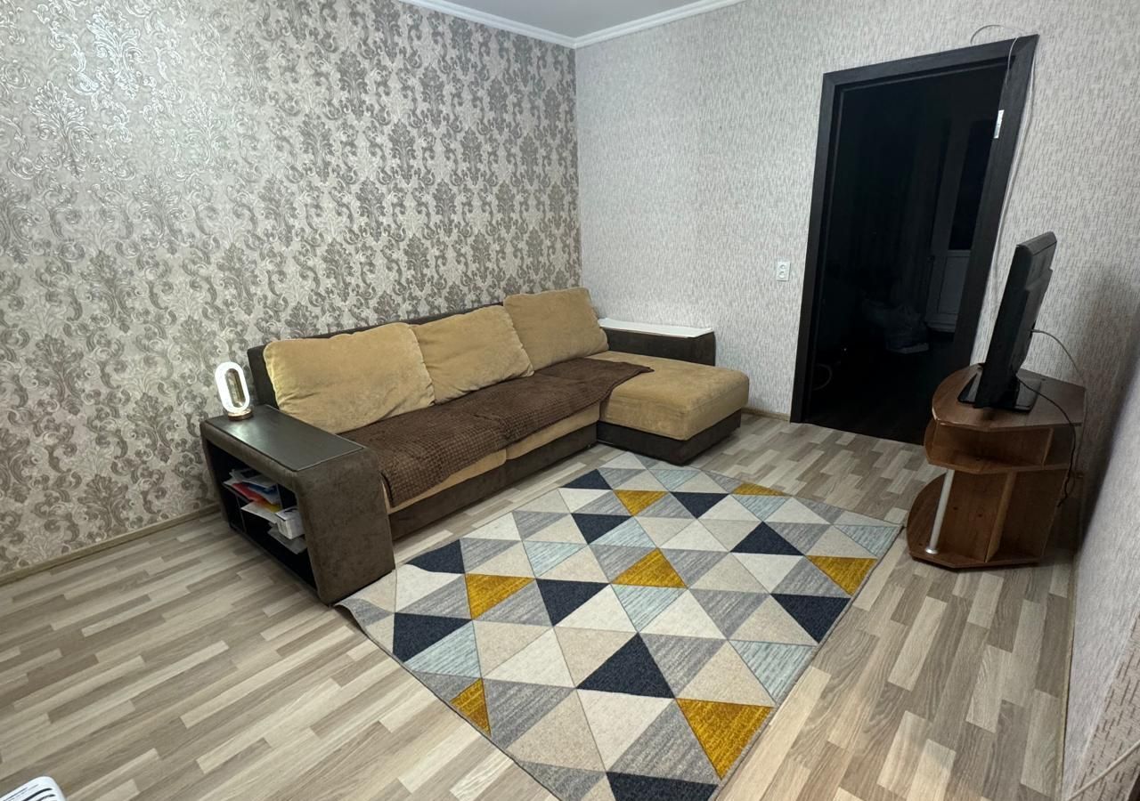 квартира г Старый Оскол мкр-н Королёва, 3 фото 1