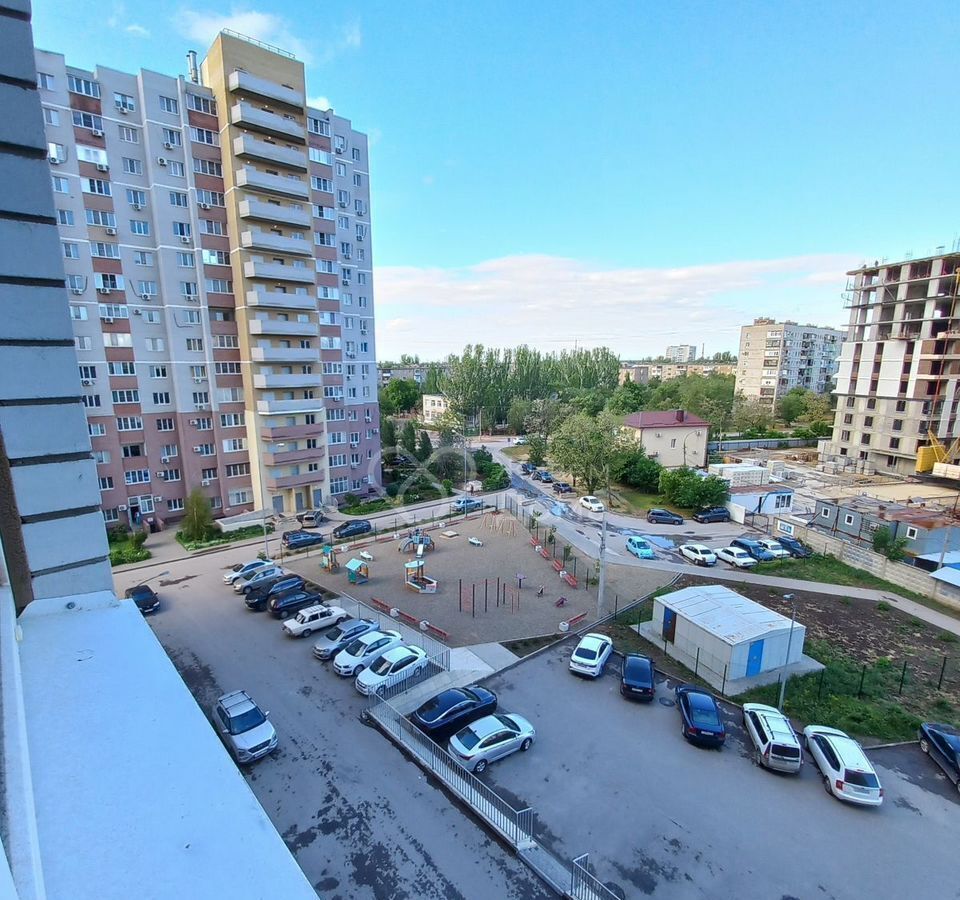 квартира г Волжский пл Труда 2а фото 11