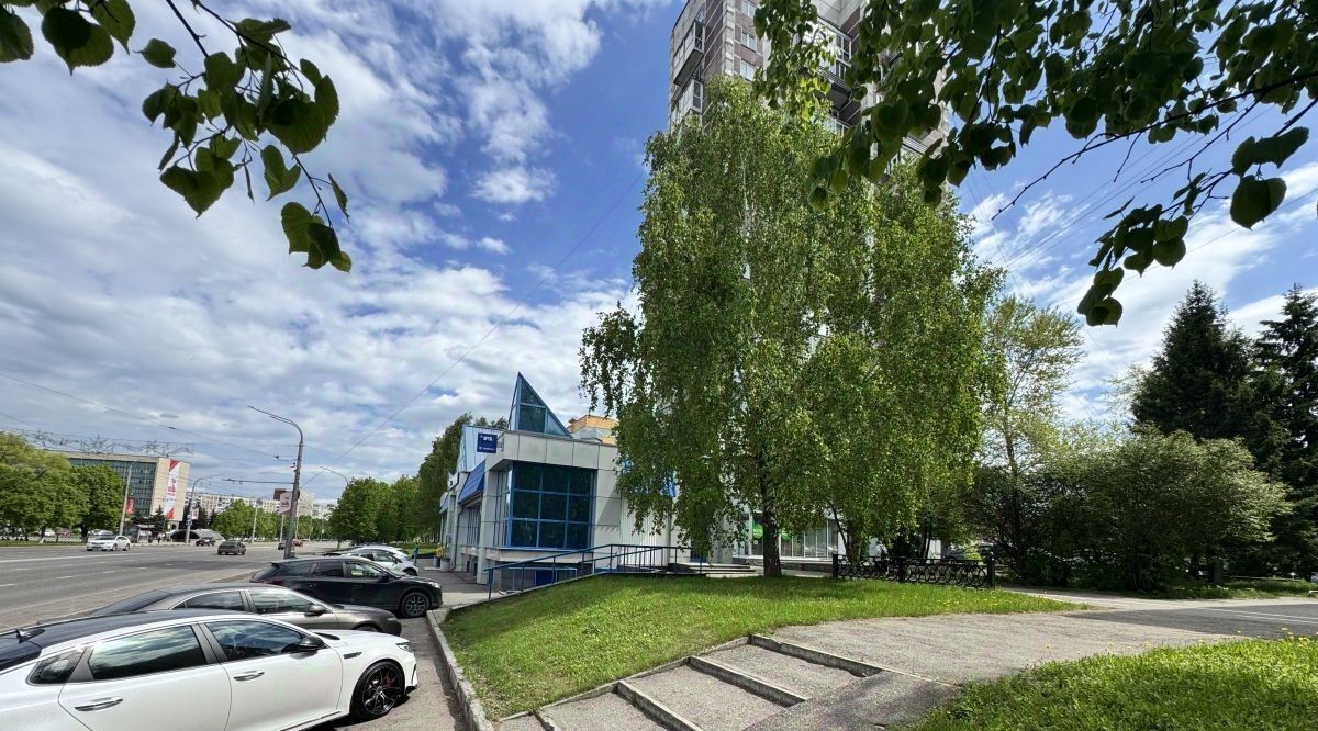 торговое помещение г Новокузнецк р-н Центральный ул Кирова 56 фото 3