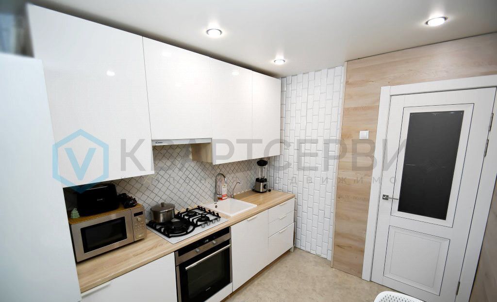 квартира г Омск р-н Кировский ул 4-я Любинская 40а фото 1