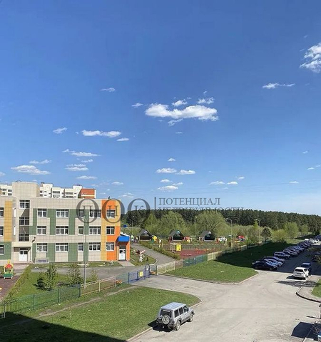 квартира Радуга пр-кт Шахтеров 84 м-н фото