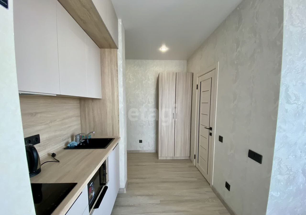 квартира г Тюмень р-н Калининский ул Фармана Салманова 1 фото 2