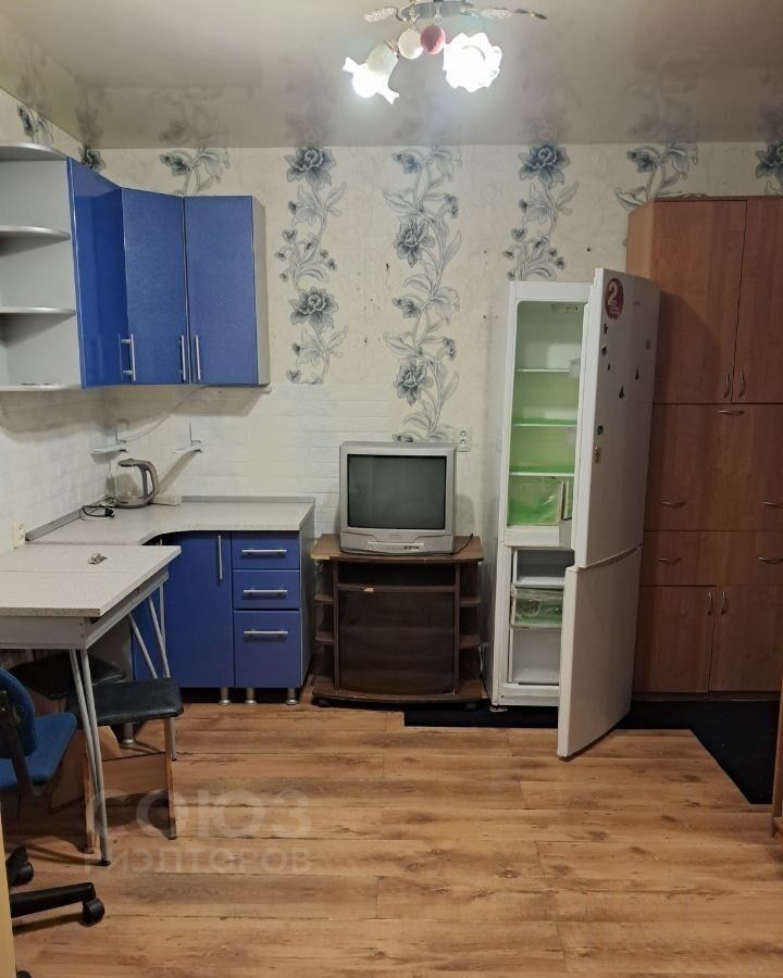 комната г Волгоград р-н Дзержинский ул Рионская 24 фото 2