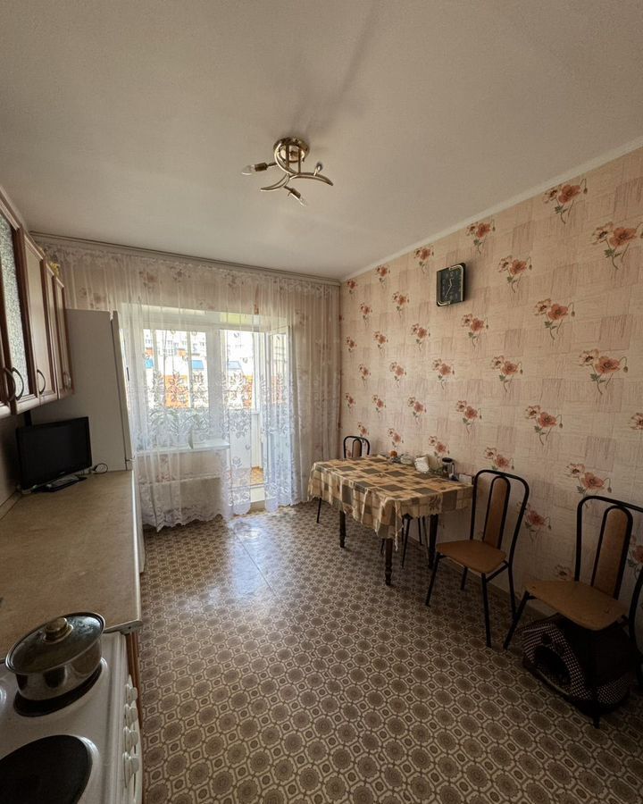 квартира г Тольятти р-н Автозаводский ул Полякова 26 фото 4