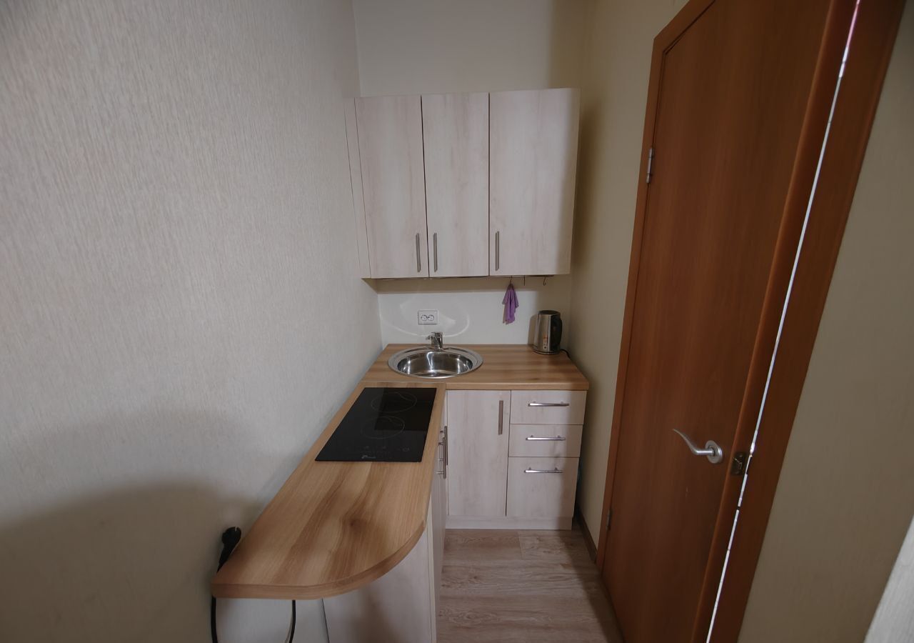 квартира г Екатеринбург р-н Кировский ул Студенческая 32 фото 8