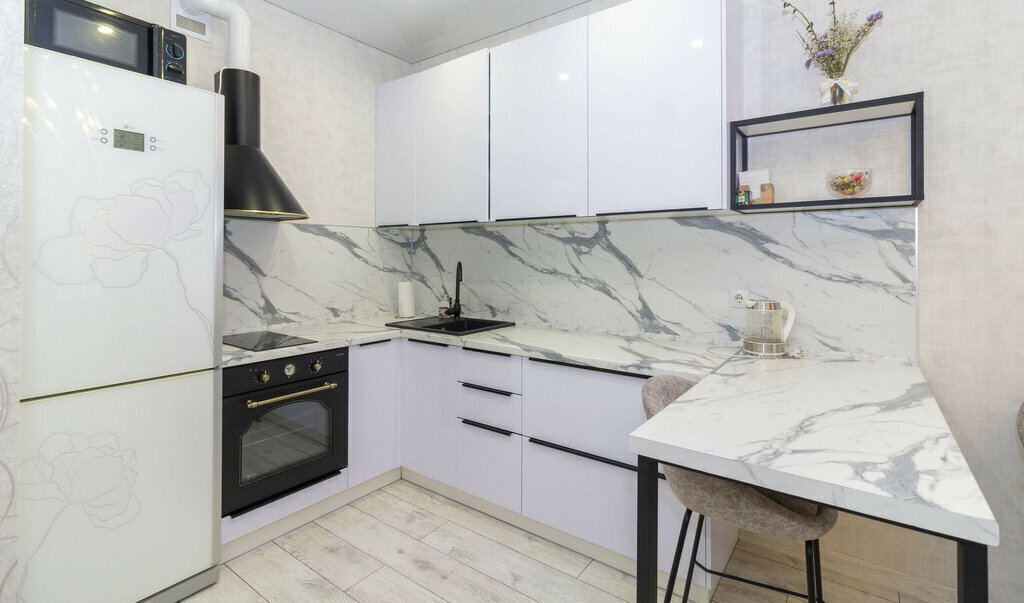 квартира г Тюмень ул Фармана Салманова 23 фото 2