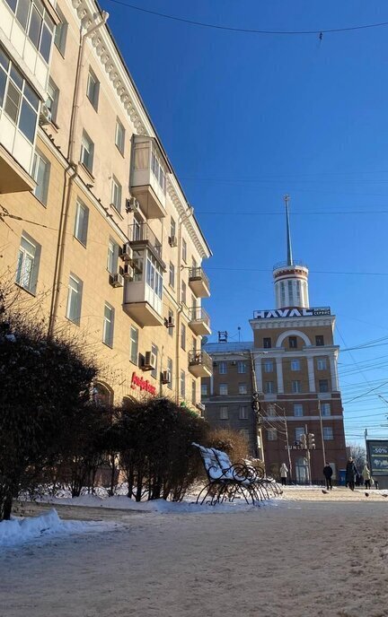 квартира г Омск пр-кт Карла Маркса 10 фото 1