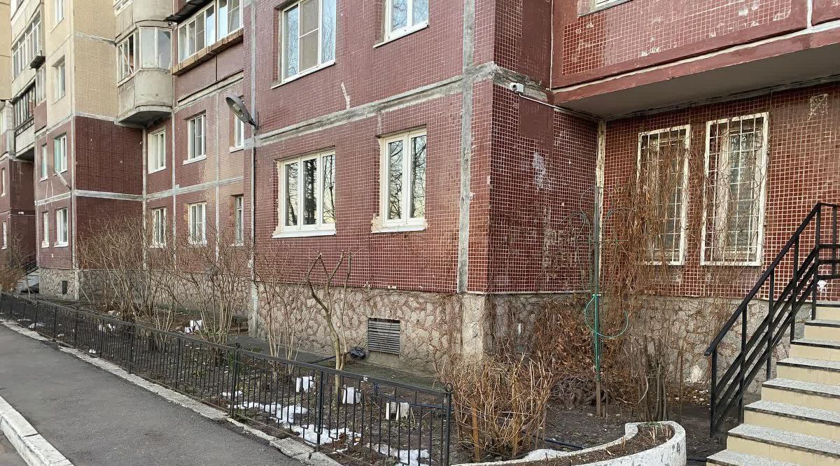 квартира г Санкт-Петербург метро Проспект Большевиков пр-кт Российский 1б фото 1