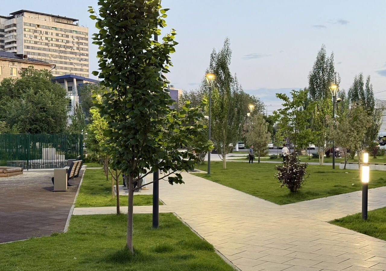 квартира г Волгоград р-н Центральный ул 10-й дивизии НКВД 2 фото 1