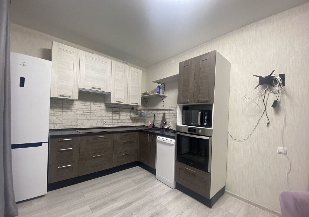 квартира г Тобольск мкр-н 7А, 43 фото 3