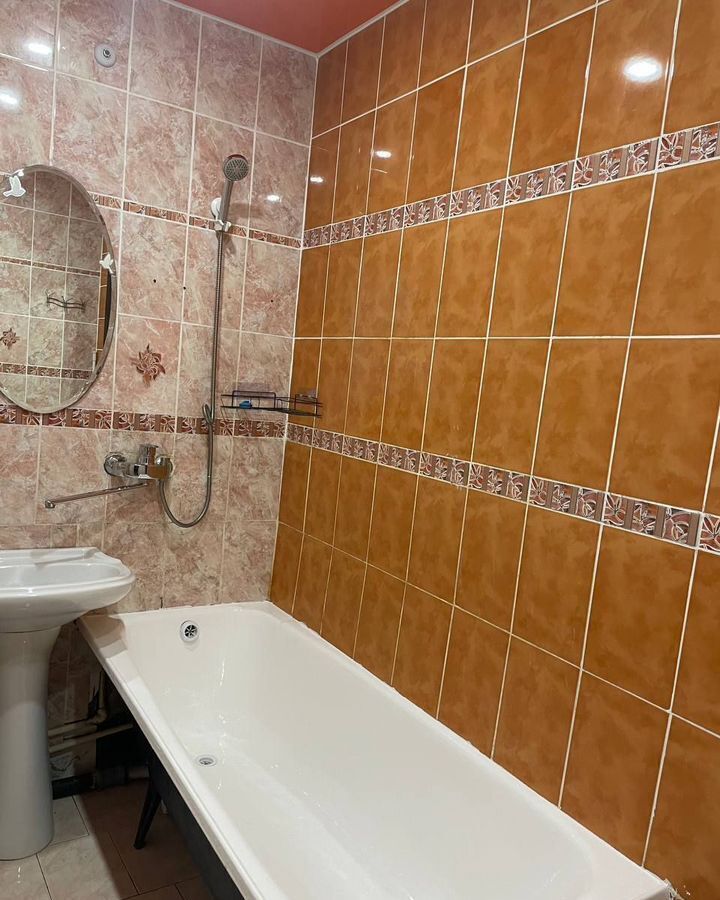квартира г Тольятти р-н Автозаводский ул 70 лет Октября 84 фото 11