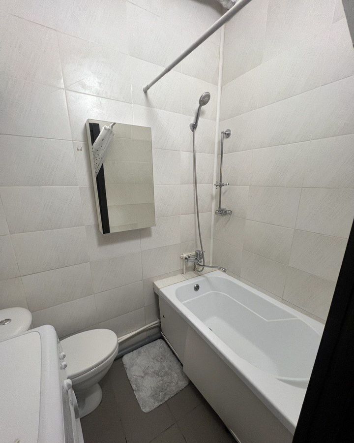 квартира г Новокузнецк р-н Центральный ул Кирова 21а фото 4