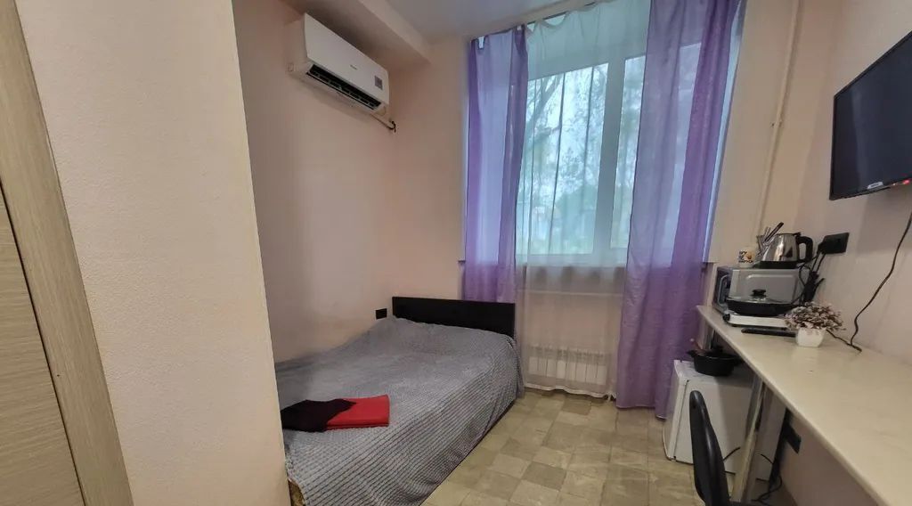 комната г Хабаровск р-н Кировский ул Чкалова 17 фото 1