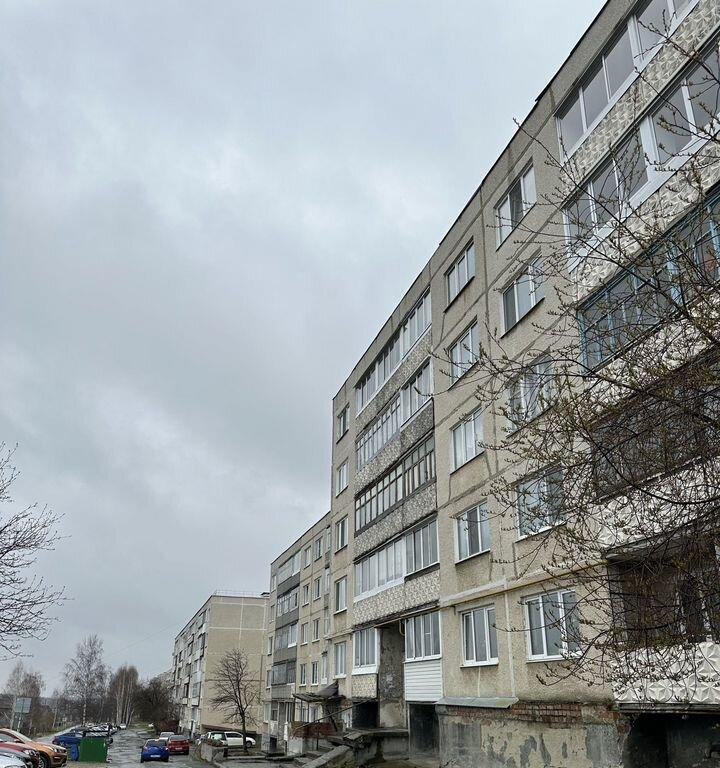 квартира г Кировград ул 8 Марта 9 фото 1