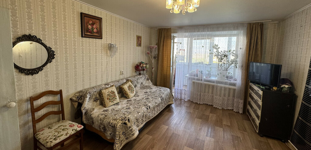квартира г Октябрьский 34-й микрорайон 8 фото 1