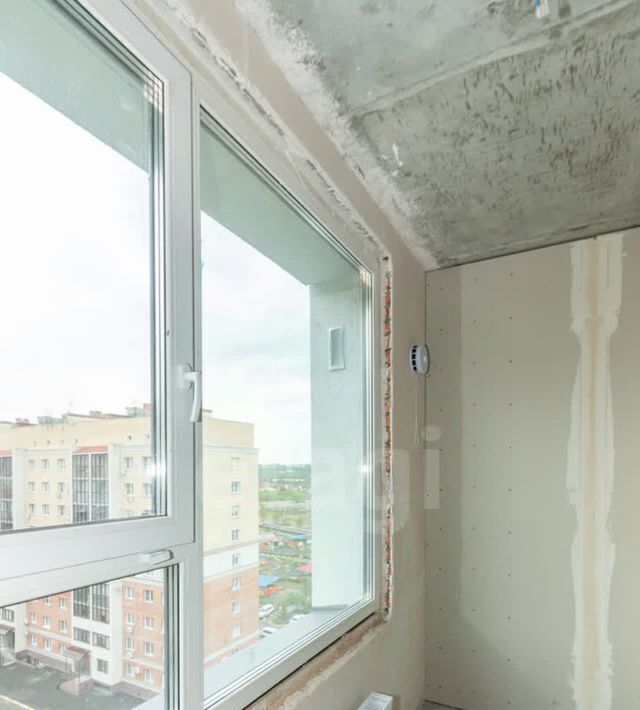 квартира г Омск р-н Кировский ул. Б. Г. Шаронова, 9 фото 16
