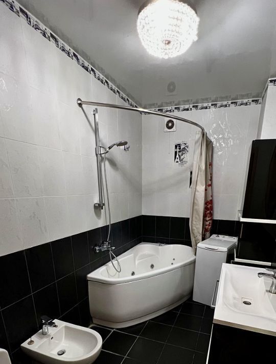 квартира г Тюмень р-н Центральный ул Газовиков 33 фото 10