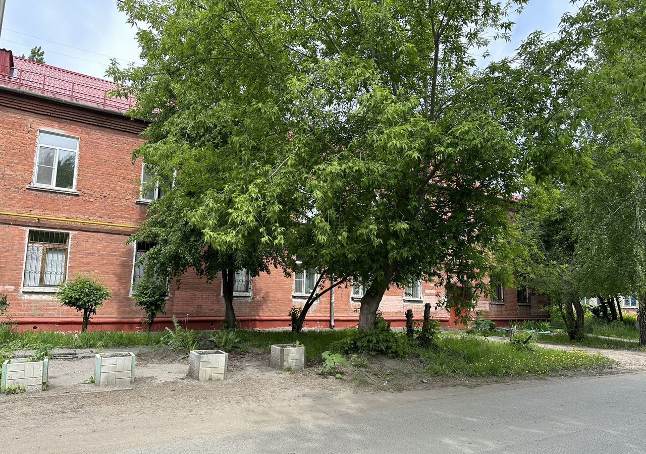квартира г Омск п Чкаловский р-н Октябрьский ул Пархоменко 3 фото 18