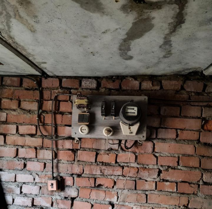 гараж г Иркутск р-н Октябрьский ул Байкальская с 236А/990 фото 4