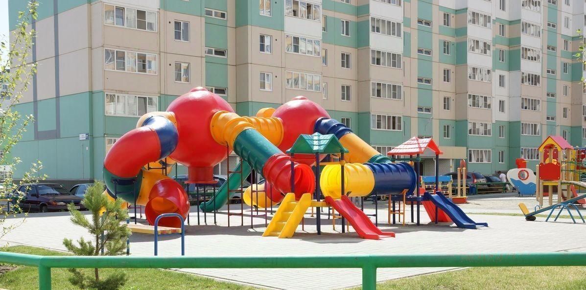квартира г Барнаул р-н Индустриальный ул Сергея Семенова 17 фото 2