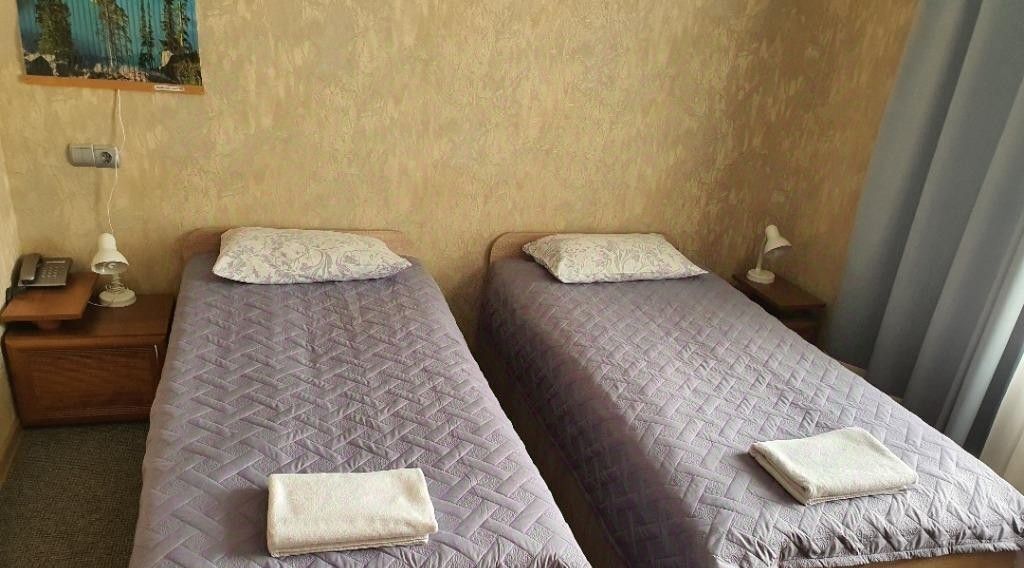 комната г Калининград р-н Ленинградский ул Подполковника Иванникова 8 фото 2