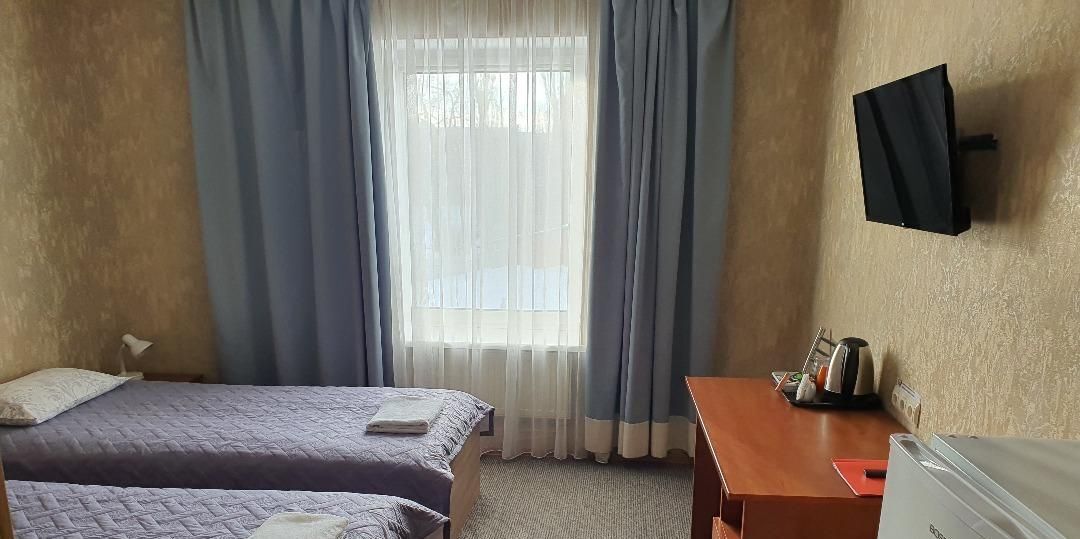 комната г Калининград р-н Ленинградский ул Подполковника Иванникова 8 фото 1