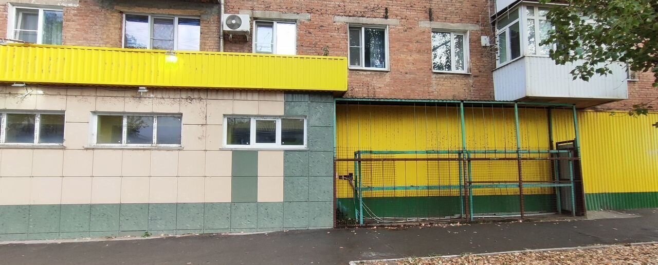 торговое помещение р-н Сальский г Сальск ул Социалистическая 168 Сальское городское поселение фото 2
