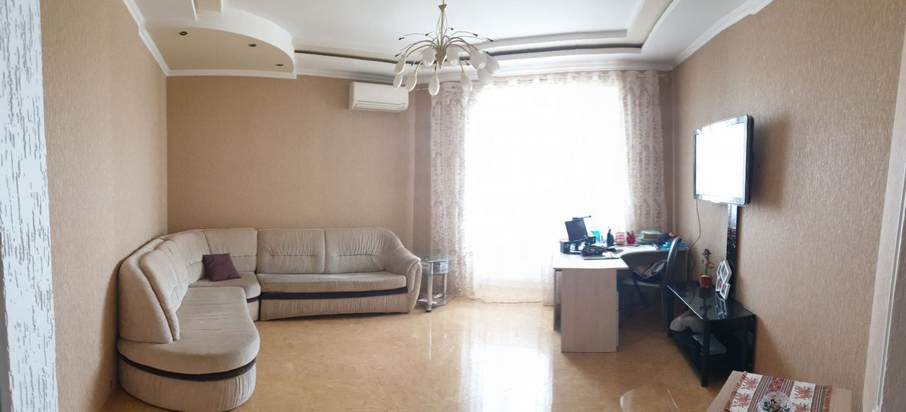 квартира г Волгоград р-н Дзержинский ул Ангарская 71 фото 1
