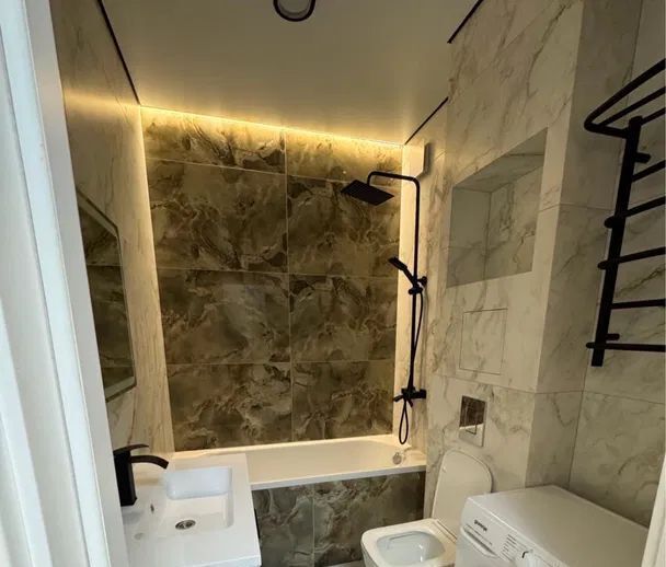 квартира г Барнаул р-н Центральный ул Димитрова 67а фото 2