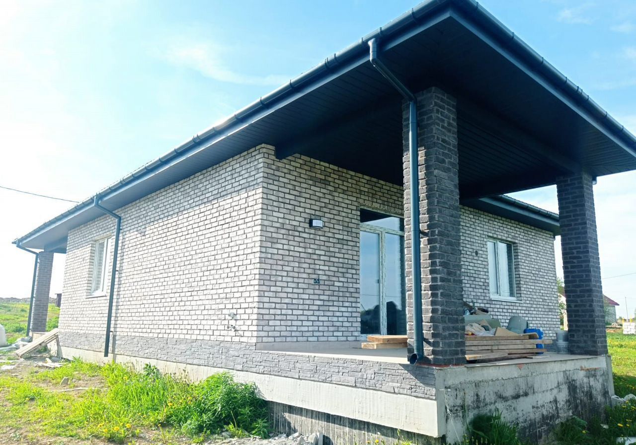 дом г Екатеринбург р-н Октябрьский пос. Исток, муниципальное образование, Исток фото 1