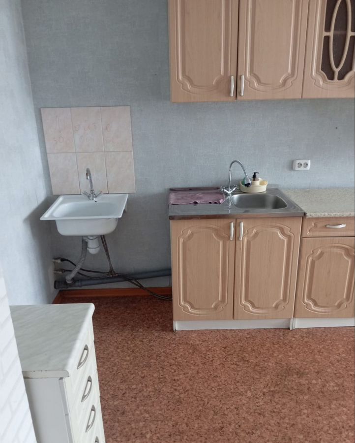 комната г Новокузнецк р-н Заводской ул Тореза 91б фото 3