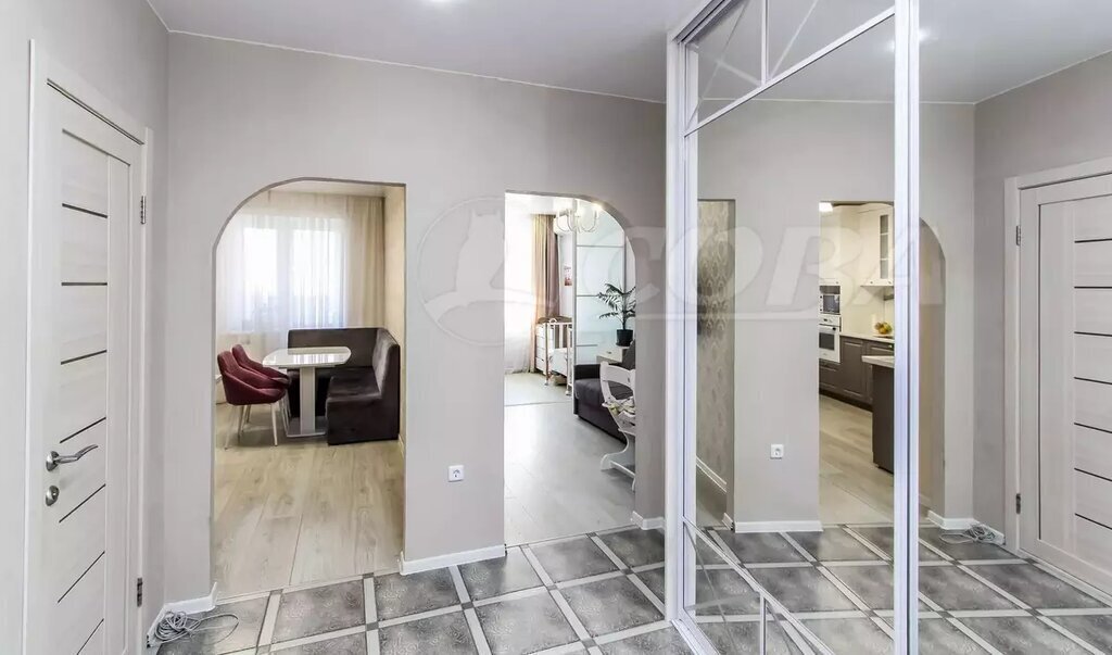 квартира г Тюмень ул Мельникайте 2к/5 фото 8
