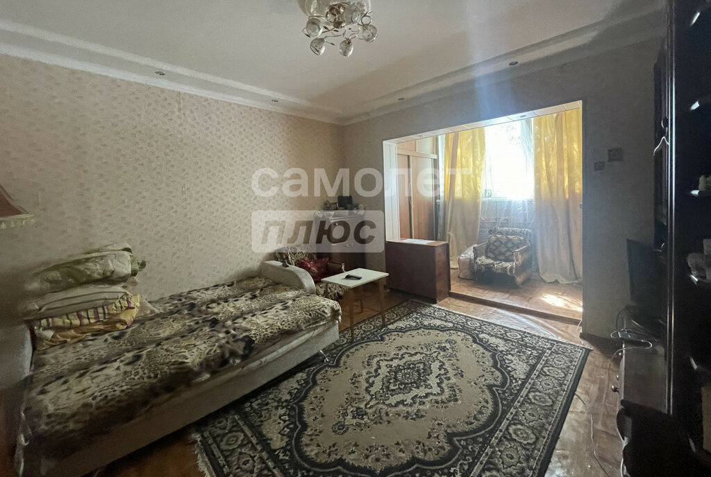 квартира г Астрахань ул Михаила Луконина 6 фото 2