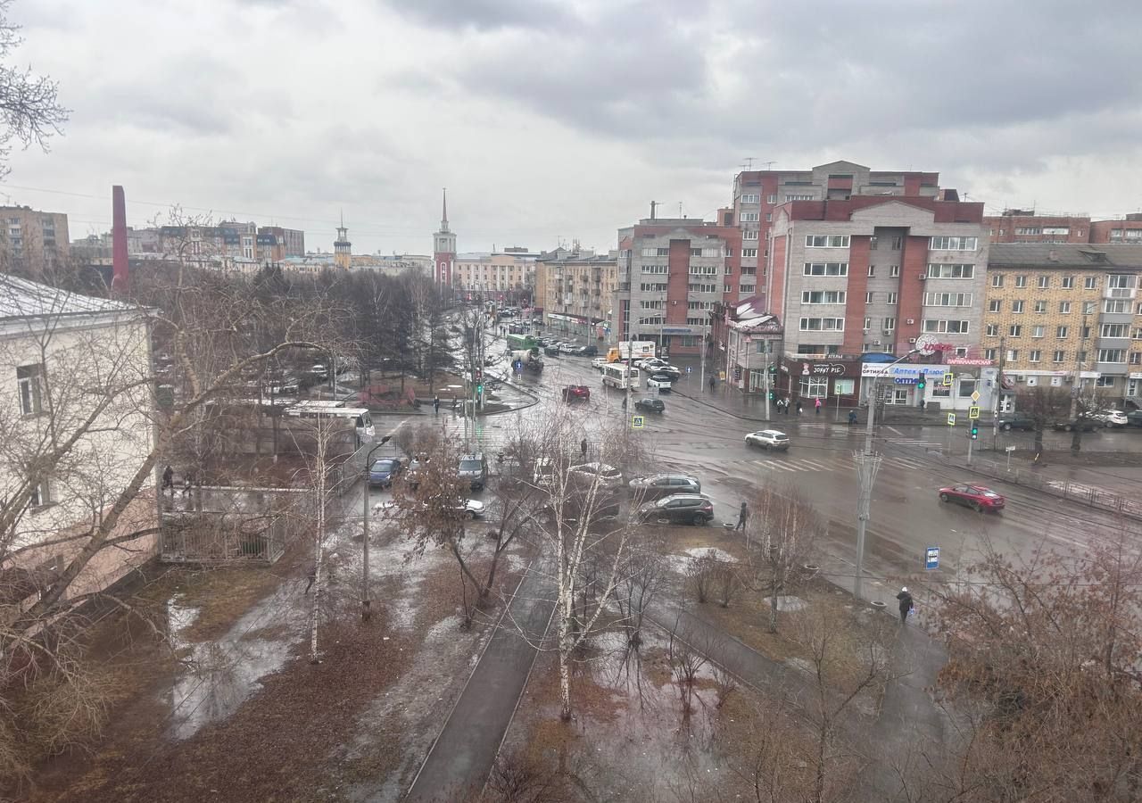 квартира г Красноярск р-н Железнодорожный ул Братьев Абалаковых 2 фото 11