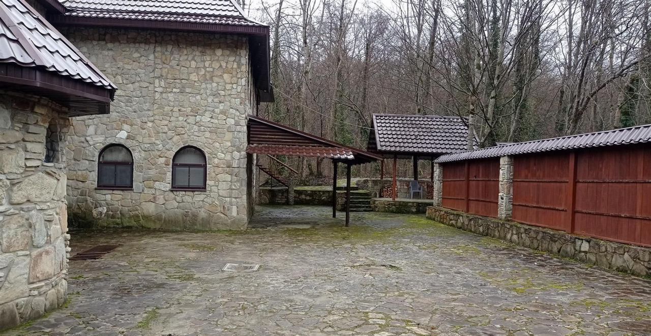 офис г Горячий Ключ М-4 Дон, 1392-й километр, 5/1 фото 3