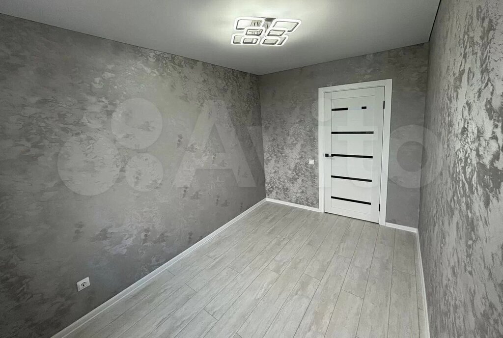 квартира г Саратов ул Тульская 1 фото 15