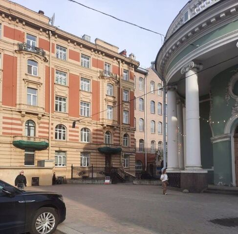 метро Чернышевская ул Кирочная 8 округ Литейный фото