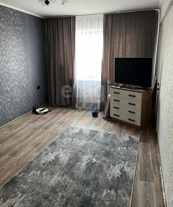 квартира г Ачинск мкр 5-й 37 фото 2