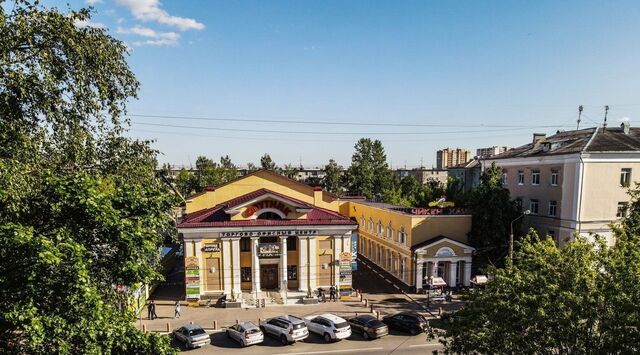 торговое помещение р-н Пролетарский пр-кт Ленина 35 фото