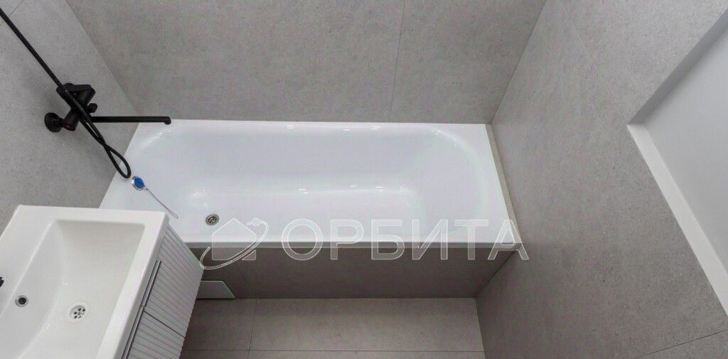 квартира г Тюмень р-н Калининский ул Мельникайте 120 фото 9