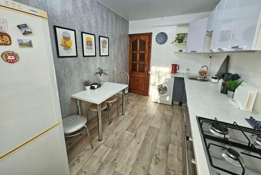квартира г Таганрог ул Сергея Лазо 1к/3 фото 14
