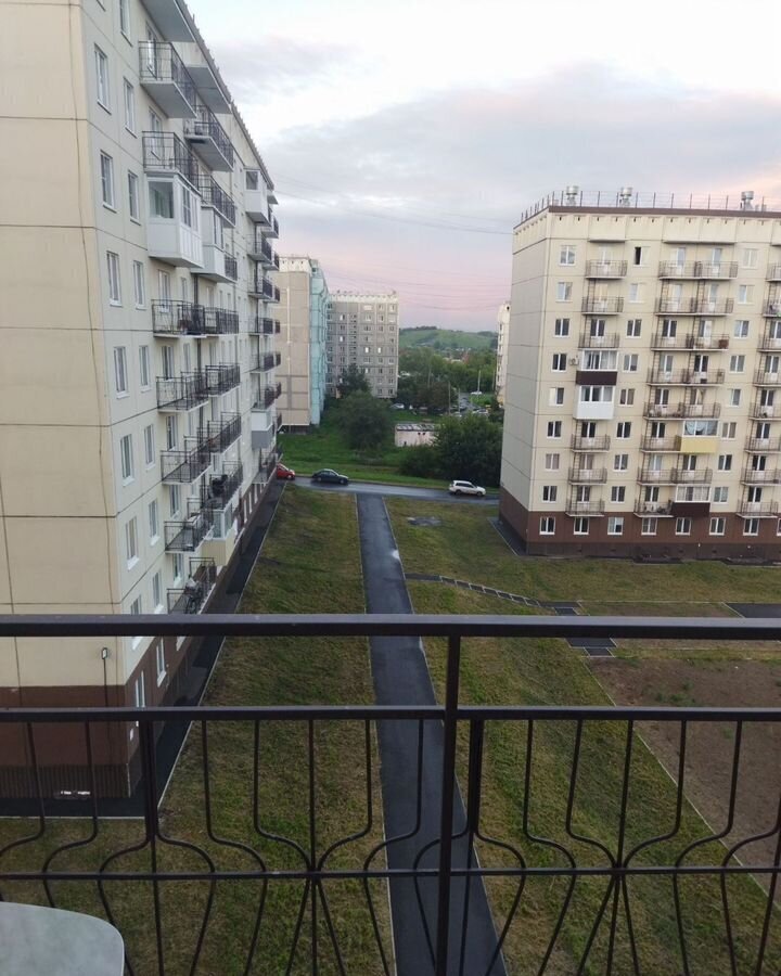 квартира г Новокузнецк р-н Новоильинский пр-кт Авиаторов 89в Кемеровская обл. — Кузбасс фото 4