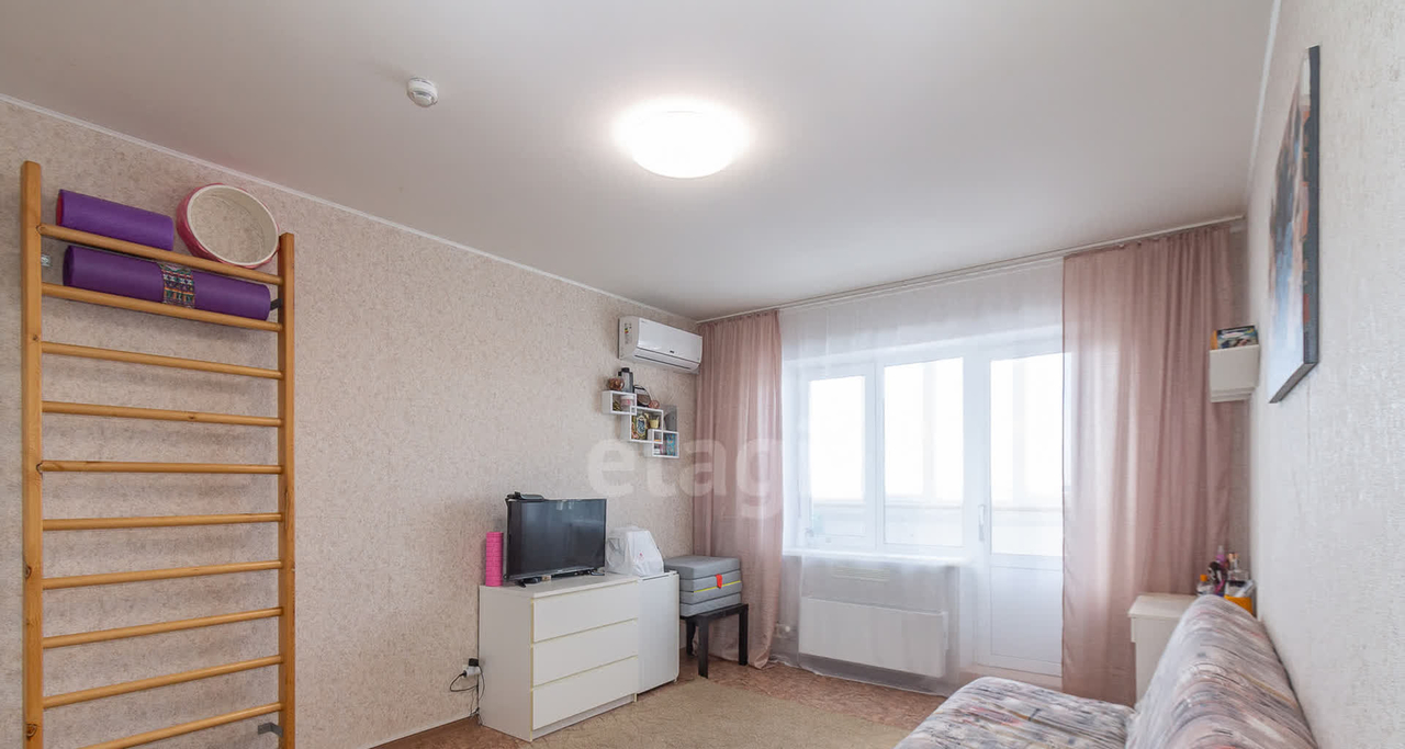 квартира г Омск пгт Сибниисхоз ул Пригородная 14 м-н, 1-я фото 1