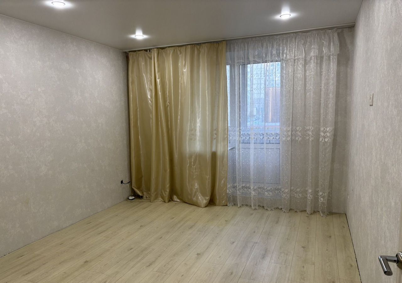 квартира г Саратов р-н Кировский Солнечный 2 ул им Еремина Б.Н. 7а микрорайон «№10» фото 3