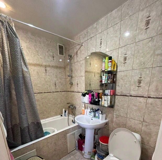 квартира г Омск р-н Кировский ул Дмитриева 4к/2 фото 4