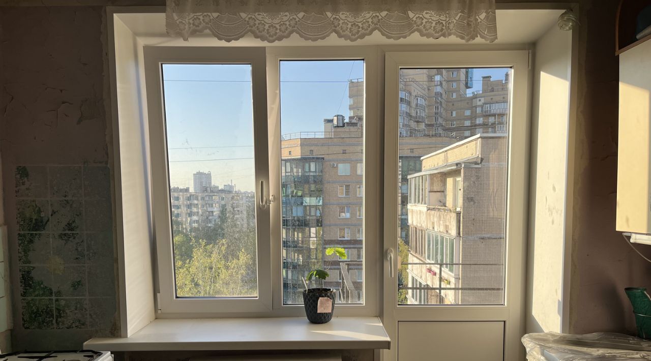 комната г Санкт-Петербург метро Пионерская б-р Серебристый 13к/1 округ Комендантский аэродром фото 3