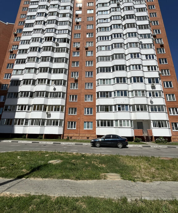 квартира г Серпухов б-р 65 лет Победы 6а фото 1