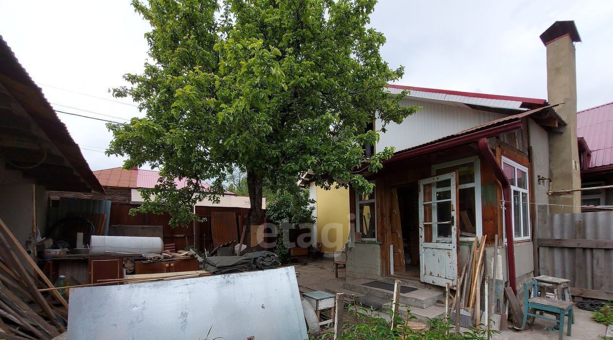 дом г Саратов р-н Октябрьский ул. Имени В. Г. Клочкова фото 8